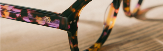 Monture de lunettes écailles violette et marron en acétate – collection tendance Lunettes Pour Tous avec logo doré