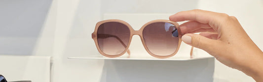 Monture solaire oversize rose poudré – lunettes de soleil femme avec verres dégradés